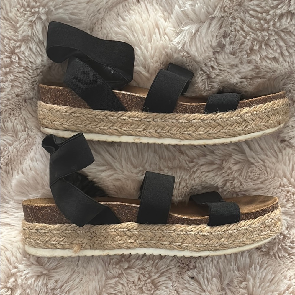 Steve Madden Black Espadrilles with Platform Sole and Soft Straps